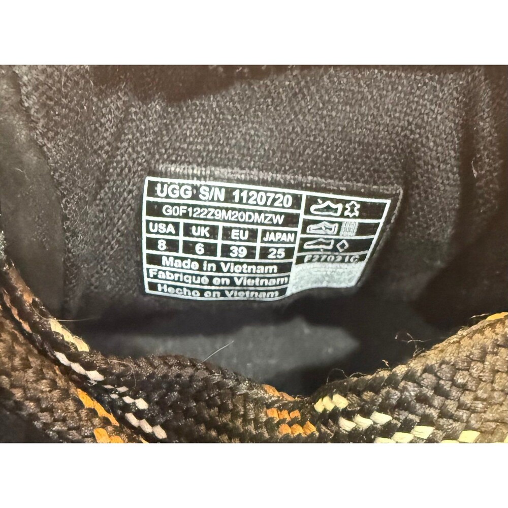 UGG Marin Lace Up Platform Sneakers Black Suede W 8 EUC - Picture 9 of 9